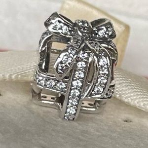 Authentic Pandora All Wrapped Up Present 791766CZ Gift Charm